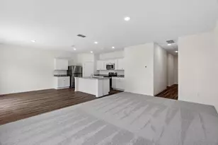 513 Thistle Ln, Kyle, TX 78656 - Photo 4