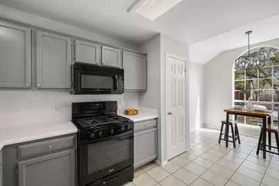 17214 Bushmills Road, Pflugerville, TX 78660 - Photo 12