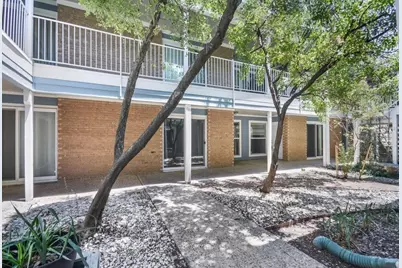 400 W 35th. Street #103, Austin, TX 78705 - Photo 4