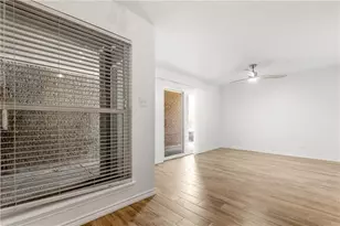 400 W 35th St, Austin, TX 78705 - Photo 12