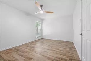 400 W 35th St, Austin, TX 78705 - Photo 22