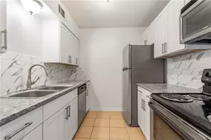 400 W 35th St, Austin, TX 78705 - Photo 14