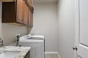 107 Tylee Cir, Bastrop, TX 78602 - Photo 34