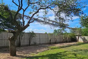 11505 Emerald Falls Dr, Austin, TX 78738 - Photo 18