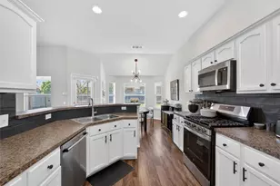 236 Pentire Way, Hutto, TX 78634 - Photo 12