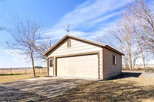 12914 Pfluger Berkman Rd, Coupland, TX 78615 - Photo 36