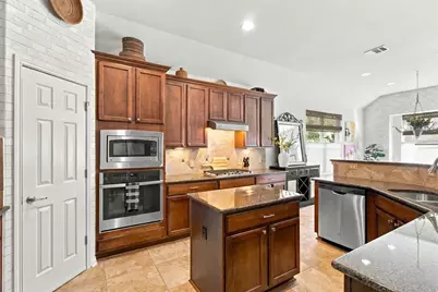 532 Crooked Creek, Buda, TX 78610 - Photo 10