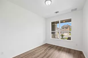 252 Benmyrtle Trl, Georgetown, TX 78626 - Photo 6