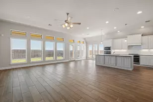 3105 High Meadow St, Seguin, TX 78155 - Photo 4