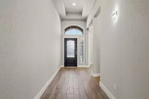 3105 High Meadow St, Seguin, TX 78155 - Photo 2