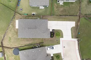 509 Callisto Ct, Jarrell, TX 76537 - Photo 22