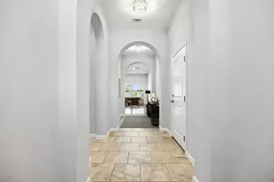 140 W Highfield St, Hutto, TX 78634 - Photo 6