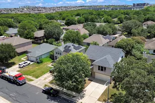 8007 Bramble Bush Dr, Austin, TX 78747 - Photo 34