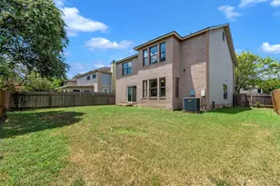 8007 Bramble Bush Dr, Austin, TX 78747 - Photo 32