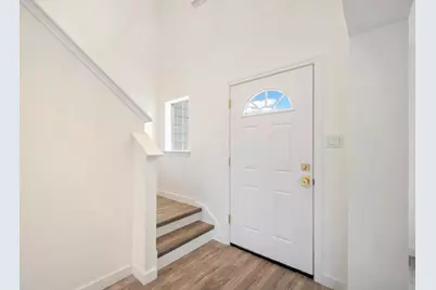 13501 Sierra Wind Lane, Elgin, TX 78621 - Photo 12