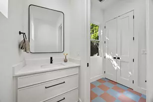 6502 Porter St, Austin, TX 78741 - Photo 4