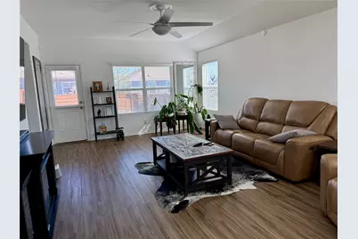 391 Barcelona, Kyle, TX 78640 - Photo 2