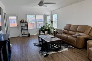 391 Barcelona, Kyle, TX 78640 - Photo 2