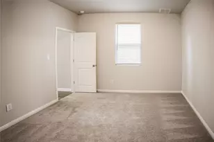 120 Baron Von Gator Dr, San Marcos, TX 78666 - Photo 12