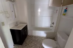 301 Park St, Taylor, TX 76574 - Photo 8