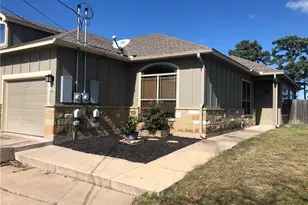 120 Pahala Ct, Bastrop, TX 78602 - Photo 2