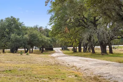 214 Edmonds Avenue, Johnson City, TX 78636 - Photo 6