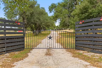 214 Edmonds Avenue, Johnson City, TX 78636 - Photo 4