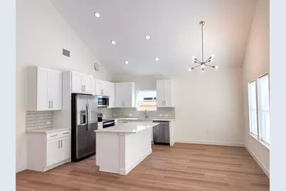 815 5th Street, Lockhart, TX 78644 - Photo 4