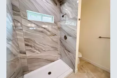 815 5th Street, Lockhart, TX 78644 - Photo 16