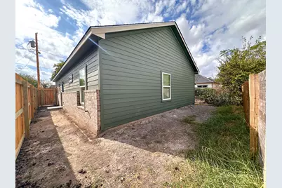 815 5th Street, Lockhart, TX 78644 - Photo 22
