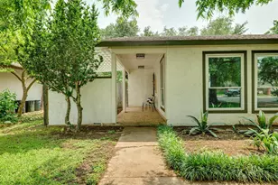3203 Foster Ln, Austin, TX 78757 - Photo 4