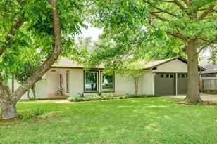 3203 Foster Ln, Austin, TX 78757 - Photo 2