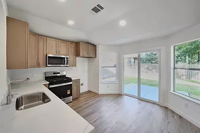 17539 Bishopsgate Drive, Pflugerville, TX 78660 - Photo 6