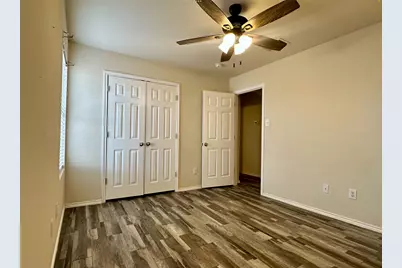 417 Bandara Woods Boulevard, Elgin, TX 78621 - Photo 14