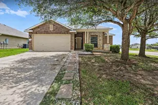 417 Bandara Woods Blvd, Elgin, TX 78621 - Photo 2