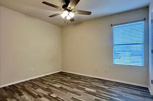 417 Bandara Woods Blvd, Elgin, TX 78621 - Photo 16