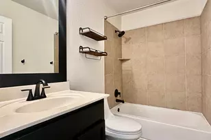 417 Bandara Woods Blvd, Elgin, TX 78621 - Photo 18