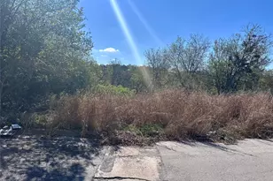 501 W Rio Grande St, Taylor, TX 76574 - Photo 1