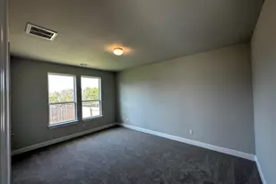 109 Riverhill Dr Dr, Georgetown, TX 78628 - Photo 12