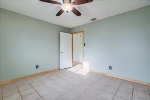 904 Conway Dr, San Marcos, TX 78666 - Photo 12