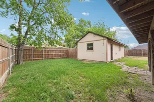 1800 Cedarlawn St, Taylor, TX 76574 - Photo 16