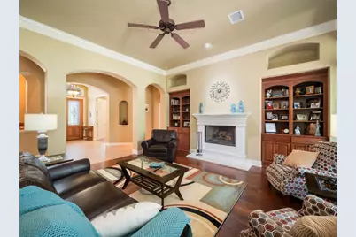 104 E Rustle Cove, Georgetown, TX 78628 - Photo 6