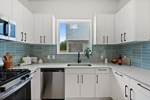 401 N Bluff Dr, Austin, TX 78745 - Photo 2
