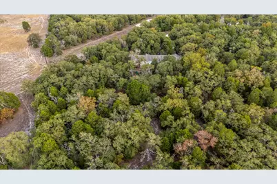 120 Twin Oaks Road, Elgin, TX 78621 - Photo 22