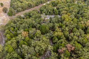 120 Twin Oaks Rd, Elgin, TX 78621 - Photo 22