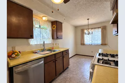 704 Drake Lane, Taylor, TX 76574 - Photo 6