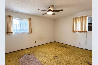 704 Drake Lane, Taylor, TX 76574 - Photo 8