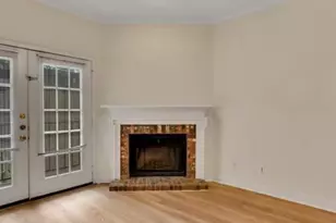 2100 San Gabriel St, Austin, TX 78705 - Photo 4