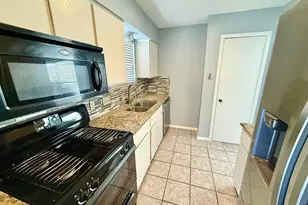 1913 Magazine St, Austin, TX 78727 - Photo 2