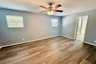 1913 Magazine St, Austin, TX 78727 - Photo 8